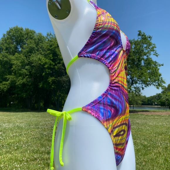 Handmade Exotic Dancewear / Festival / Rave Outfit - Picture 3 of 8